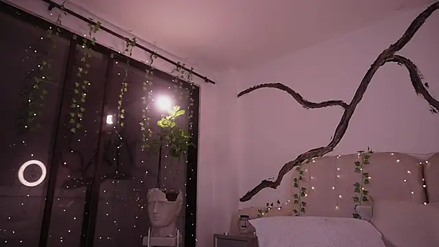 soidai miiu online show from November 12, 2025, 11:47 pm