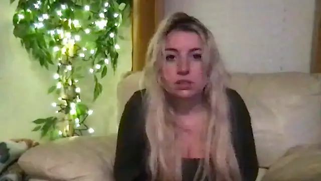 Snapshot of kaliii_jones chatting on February 7, 2025, 4:16 am kaliii jones online show from February 7, 2025, 4:16 am