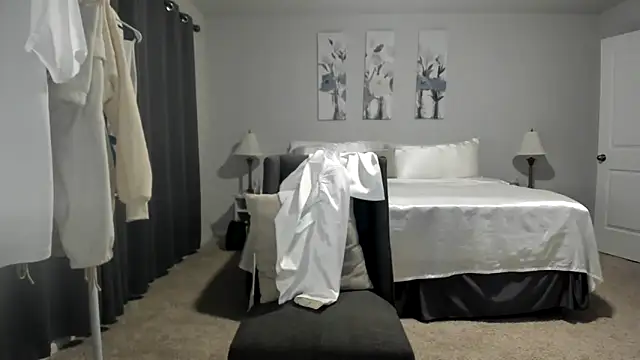 Snapshot of kaliii_jones chatting on March 17, 2025, 1:24 am kaliii jones online show from March 17, 2025, 1:24 am