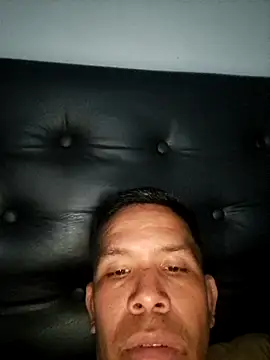 Snapshot of liamlara chatting on October 20, 2025, 12:22 am liamlara online show from October 20, 2025, 12:22 am