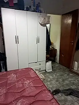 Snapshot of liamlara chatting on November 6, 2025, 2:23 am liamlara online show from November 6, 2025, 2:23 am