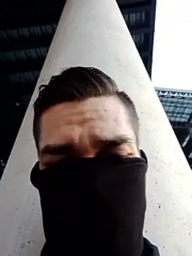 1Dseralmora2 online show from November 14, 2025, 1:32 pm