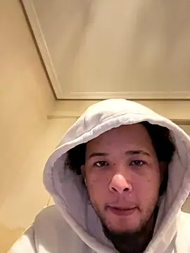 yeiyei oficial online show from November 15, 2025, 4:43 am