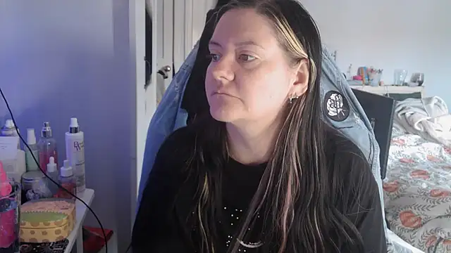 AureliaXOX online show from October 2, 2025, 9:38 am