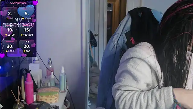 AureliaXOX online show from October 22, 2025, 10:37 am