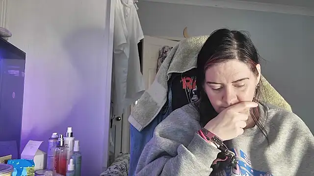 AureliaXOX online show from January 13, 2026, 11:15 am