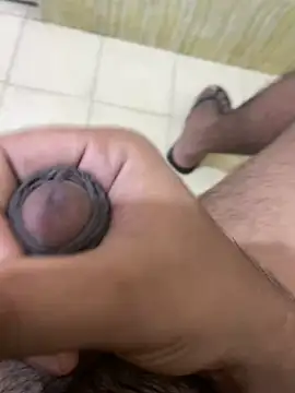 sixinchespaka online show from November 2, 2025, 2:25 am