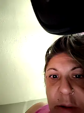 Snapshot of GsSpot69 chatting on September 30, 2025, 3:28 pm GsSpot69 online show from September 30, 2025, 3:28 pm