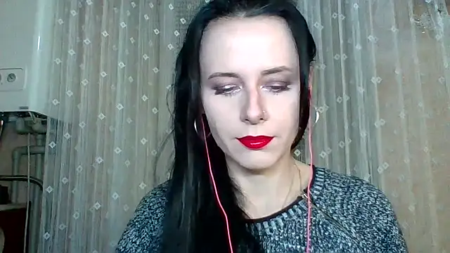 LuminousLady online show from December 19, 2025, 6:15 pm