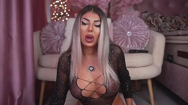 emma goodess  online show from July 13, 2026, 9:50 pm