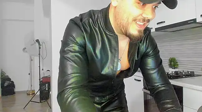 Snapshot of ZackMasterss chatting on February 3, 2025, 11:47 pm ZackMasterss online show from February 3, 2025, 11:47 pm