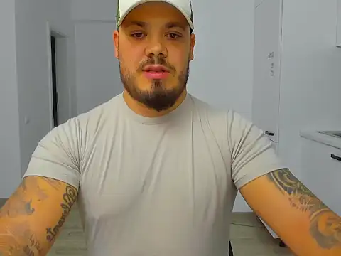 ZackMasterss online show from November 4, 2025, 7:13 pm