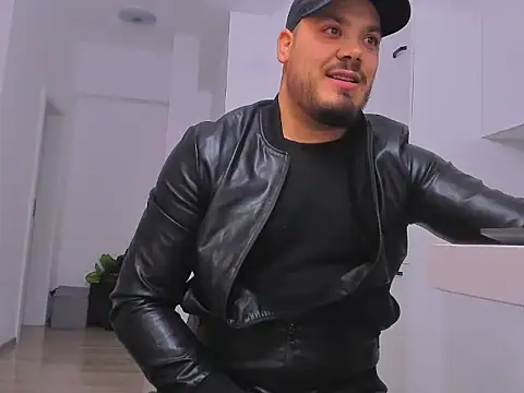 ZackMasterss online show from November 13, 2025, 1:26 am