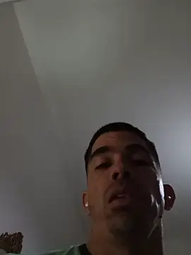 aleds17668 online show from January 7, 2026, 10:56 pm