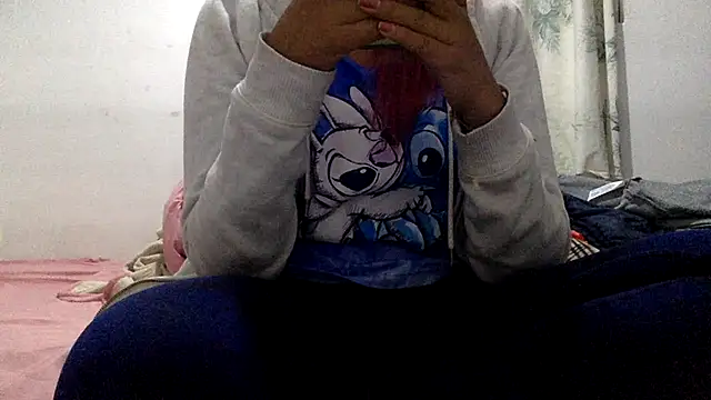 sharonlopez9611 online show from September 13, 2025, 2:44 am