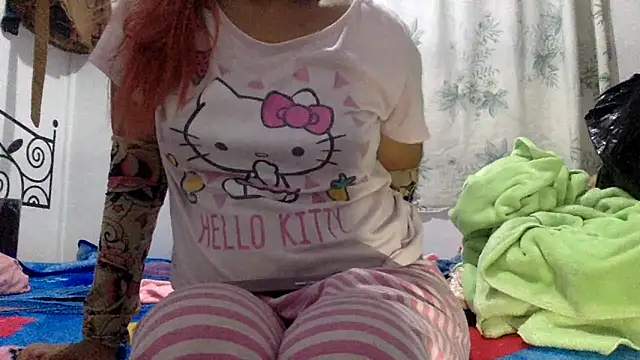 sharonlopez9611 online show from October 6, 2025, 3:37 am