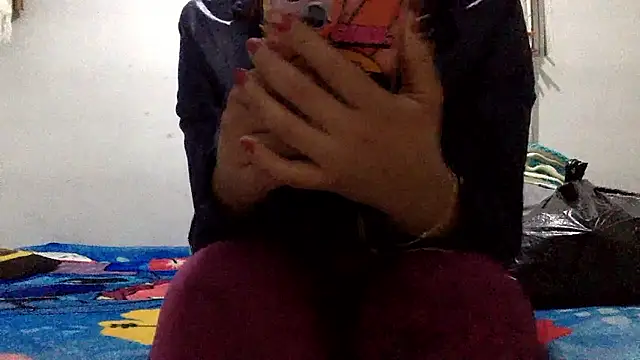 sharonlopez9611 online show from January 11, 2026, 4:28 am