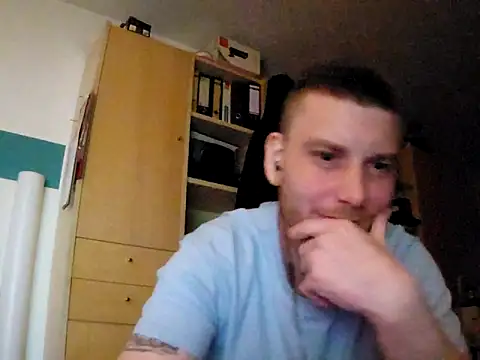 Foxtrott 242 online show from November 23, 2025, 1:27 am