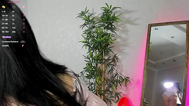 Snapshot of Amely_Li1 chatting on February 25, 2025, 8:58 am Amely Li1 online show from February 25, 2025, 8:58 am