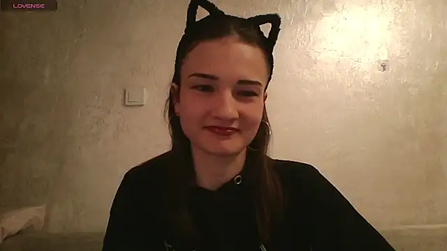 Snapshot of RoyalDessertt chatting on March 13, 2025, 7:31 am RoyalDessertt online show from March 13, 2025, 7:31 am