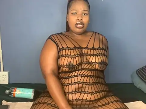 Snapshot of Cuddle_Bear chatting on February 7, 2026, 5:38 pm Cuddle Bear online show from February 7, 2026, 5:38 pm