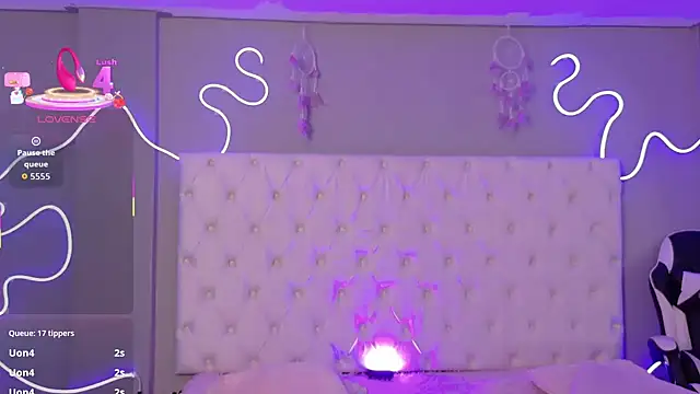 Alektra bryce online show from November 21, 2025, 7:45 pm