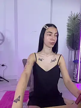 Celine Roxelle online show from November 10, 2025, 5:39 am