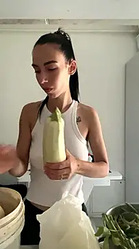 Celine Roxelle online show from July 21, 2026, 11:56 am