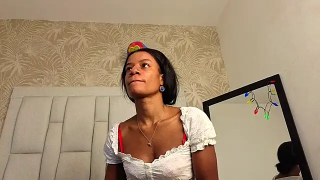 dafnnelewis online show from February 14, 2026, 11:18 am