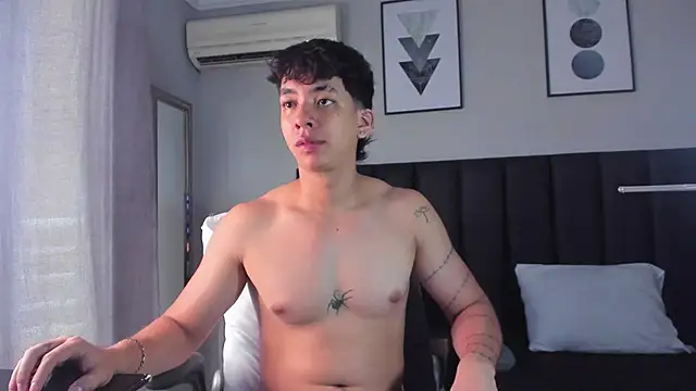 ISAAC CRYSTON online show from March 10, 2025, 8:01 pm