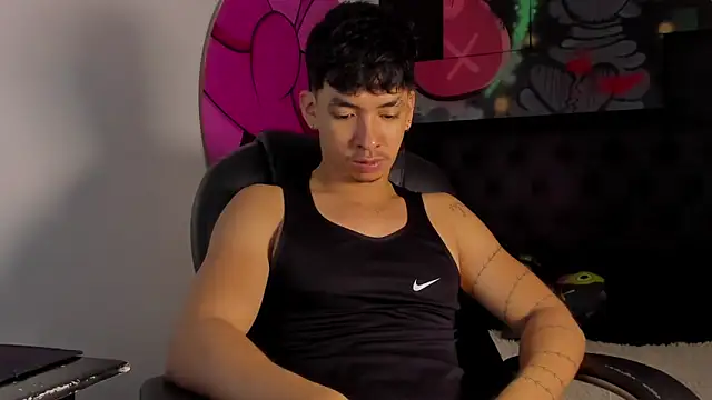 ISAAC CRYSTON online show from October 29, 2025, 7:37 pm