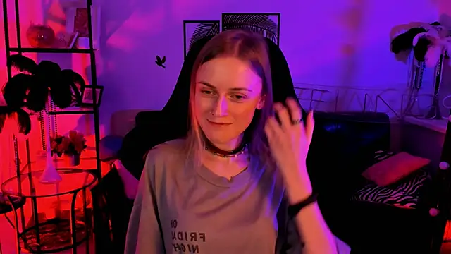 KiraMontoya online show from February 19, 2025, 12:25 am