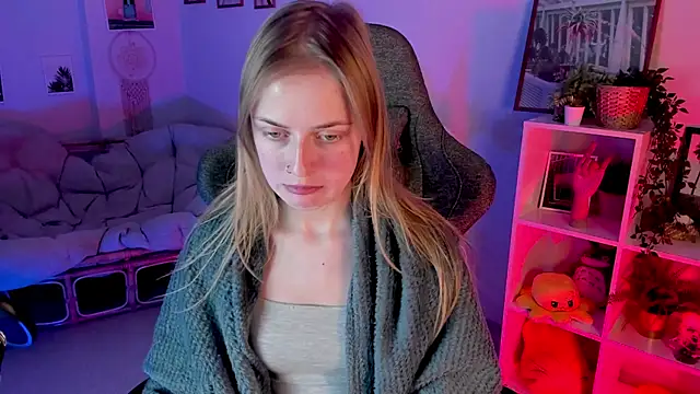 KiraMontoya online show from March 7, 2025, 8:44 pm