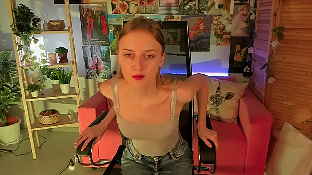 KiraMontoya online show from March 16, 2025, 5:17 pm