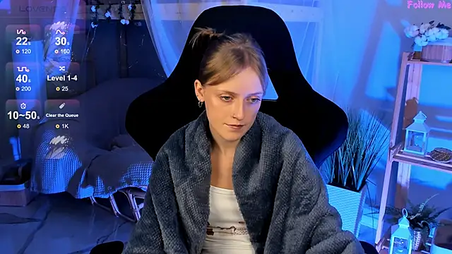 KiraMontoya online show from September 27, 2025, 6:02 pm