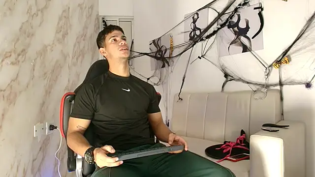 ANDRES STUD online show from October 25, 2025, 5:26 am