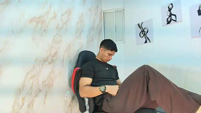 ANDRES STUD online show from December 3, 2025, 4:31 am