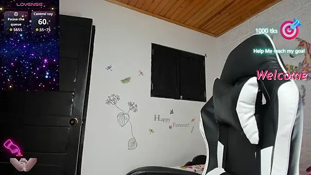 Snapshot of alisson_hoffman05 chatting on October 17, 2025, 1:35 pm alisson hoffman05 online show from October 17, 2025, 1:35 pm