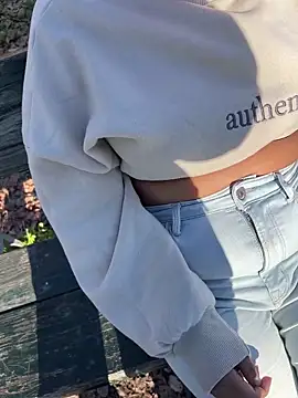 Snapshot of shakybabyx chatting on March 17, 2025, 3:18 pm shakybabyx online show from March 17, 2025, 3:18 pm