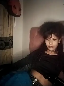 Snapshot of StormyWets_Bluk chatting on October 10, 2025, 3:27 am StormyWets Bluk online show from October 10, 2025, 3:27 am