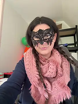 Loveblackzilla online show from December 17, 2025, 1:06 pm