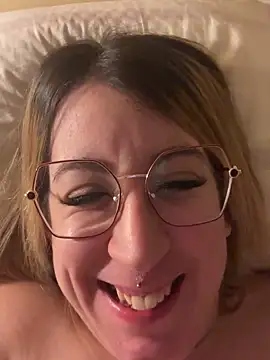 Snapshot of laaatinespaaa chatting on February 7, 2025, 12:31 am laaatinespaaa online show from February 7, 2025, 12:31 am