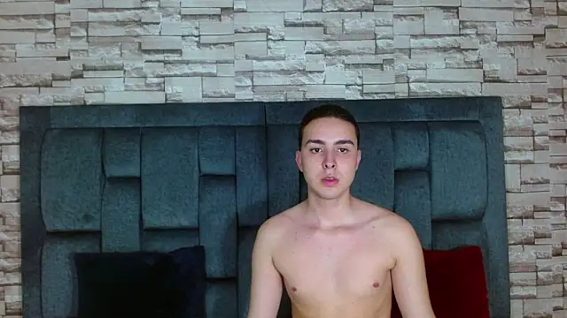 Snapshot of angel_holguin22 chatting on February 8, 2025, 4:04 pm angel holguin22 online show from February 8, 2025, 4:04 pm