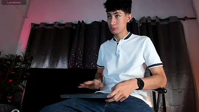 NovaaWheler online show from March 6, 2026, 12:01 pm