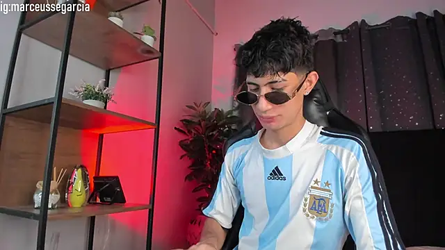 NovaaWheler online show from March 30, 2026, 8:43 pm