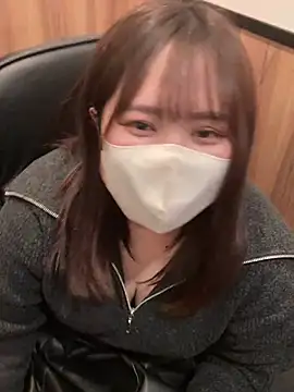 Snapshot of mitarashi_awww chatting on March 15, 2025, 11:19 am mitarashi awww online show from March 15, 2025, 11:19 am