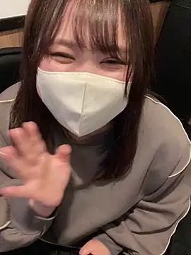 Snapshot of mitarashi_awww chatting on March 22, 2025, 4:47 pm mitarashi awww online show from March 22, 2025, 4:47 pm