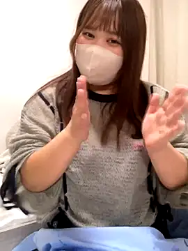 Snapshot of mitarashi_awww chatting on November 2, 2025, 1:24 pm mitarashi awww online show from November 2, 2025, 1:24 pm