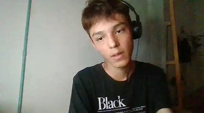 Snapshot of ChavoOT chatting on February 4, 2025, 8:46 am ChavoOT online show from February 4, 2025, 8:46 am