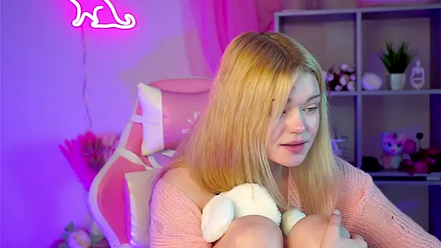 Snapshot of AdeleCartier chatting on March 22, 2025, 5:39 am AdeleCartier online show from March 22, 2025, 5:39 am